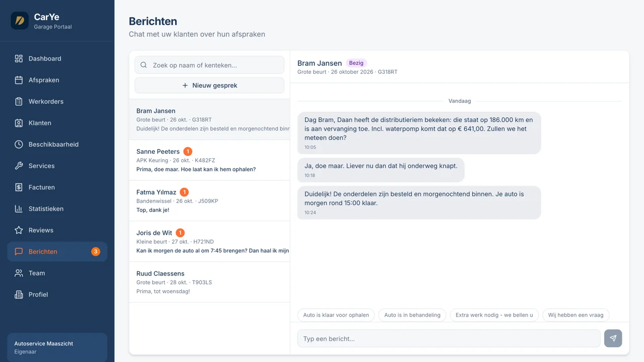 Chatgesprek met een klant over extra werk aan zijn auto